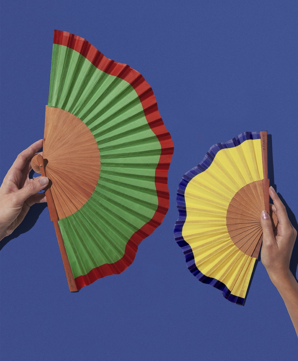 a fan of abanico éventail fluids