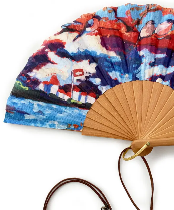 Abanicos para el potcast "Blum" utilizando una de las obras de la historia.