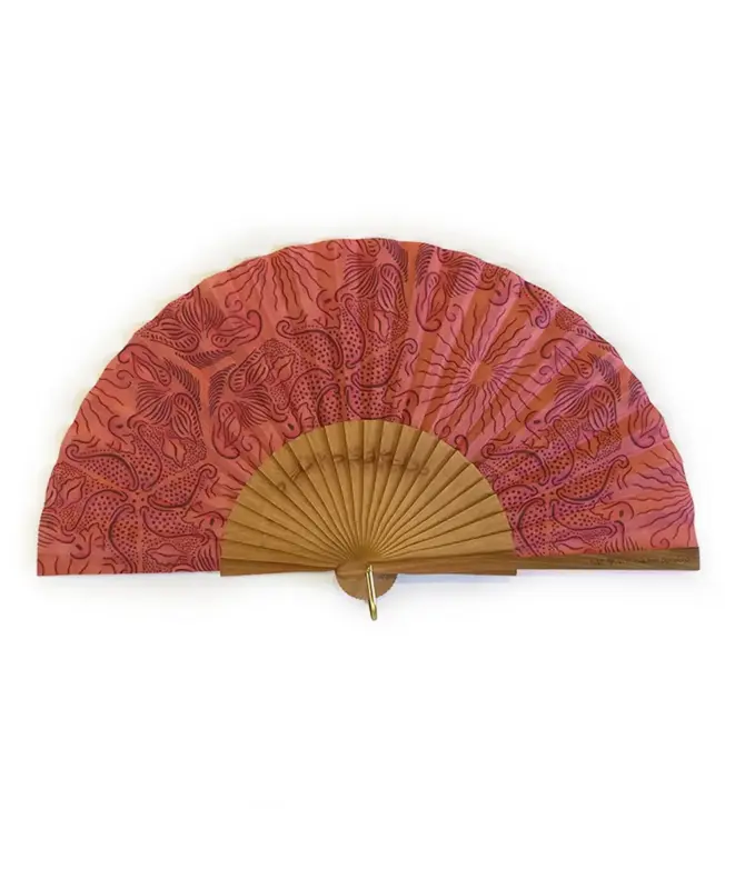 Diseño a medida inspirado en el modernismo barcelonés para una preboda en la ciudad