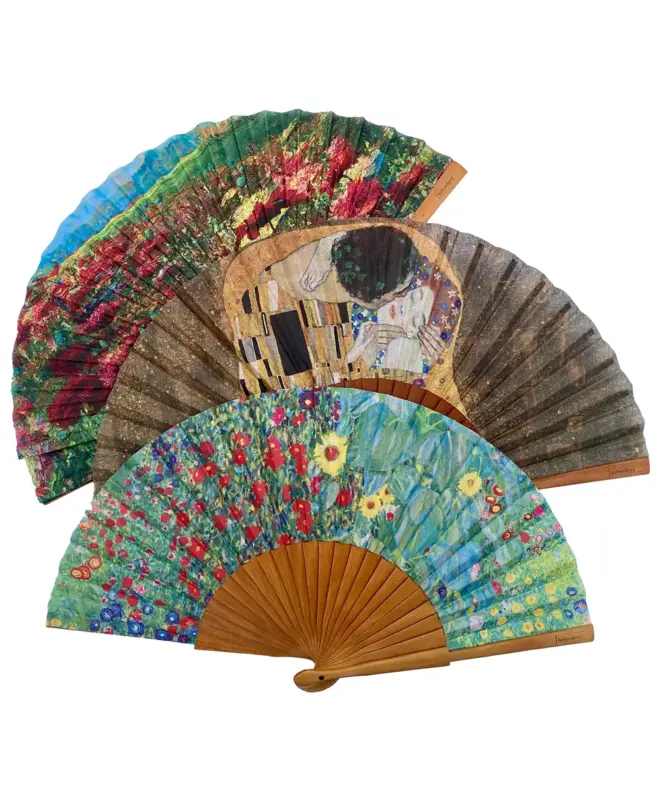 Custom-made fans featuring artworks from the Belvedere Museum.